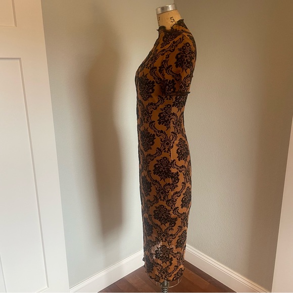 SHEIN- SZ M Mock Neck Split Hem Damask Flocked Mesh Dress - Picture 4 of 6